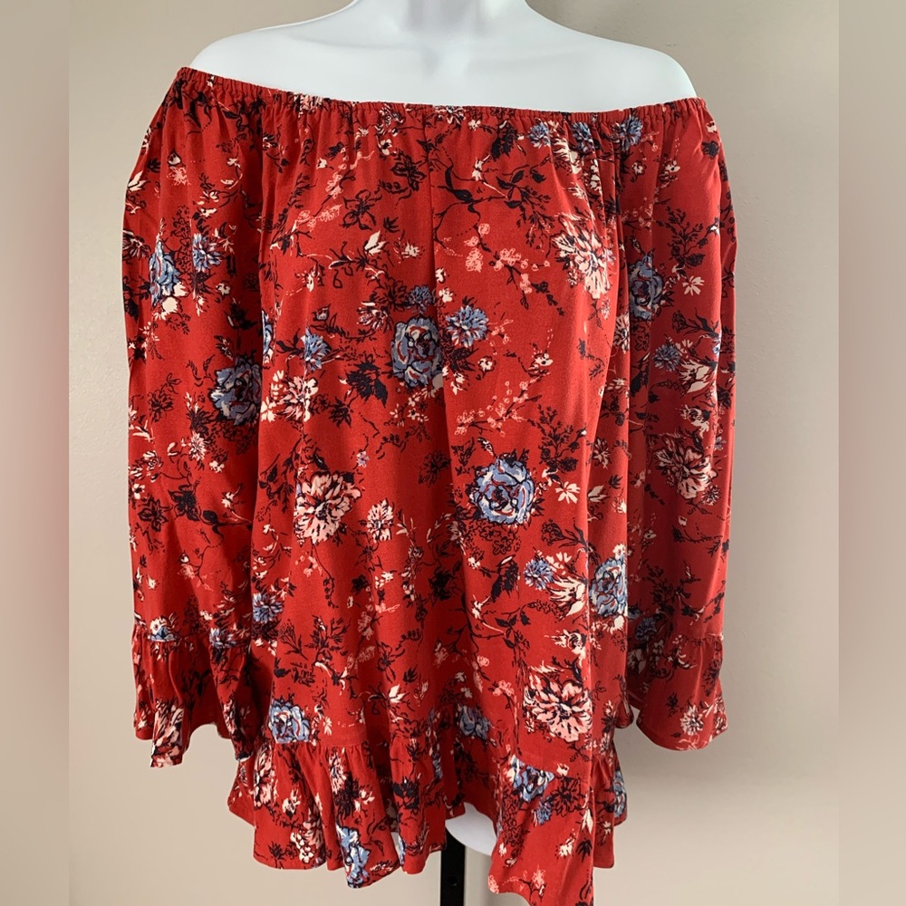 Faded Glory Floral On/ Off Shoulder Top